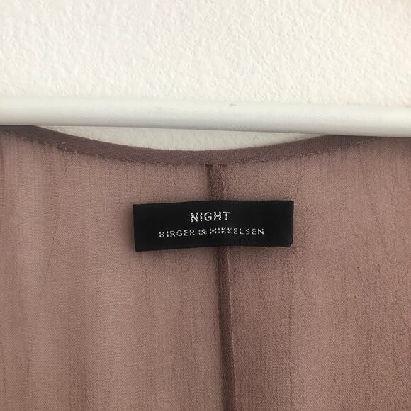 Night by Birger et Mikkelsen sheer beaded sleeveless formal dress - Picture 5 of 5